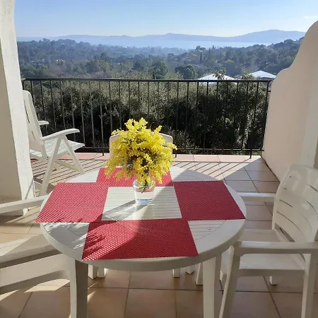Les Restanques Du Golf De Saint Tropez, 83310 Grimaud, France Appartement *